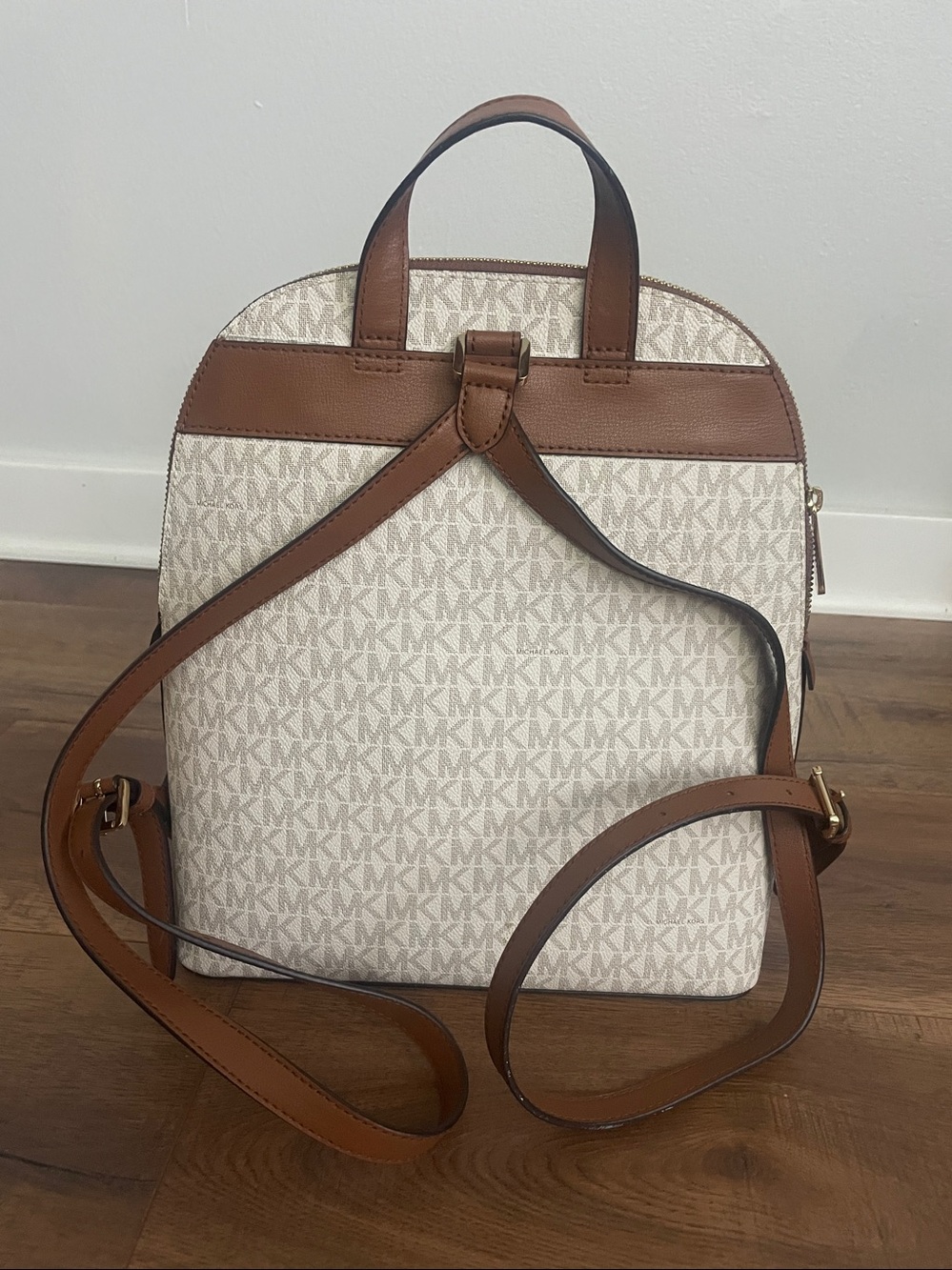 Michael Kors Emmy Large Dome Backpack $550 - Picture 3 of 14
